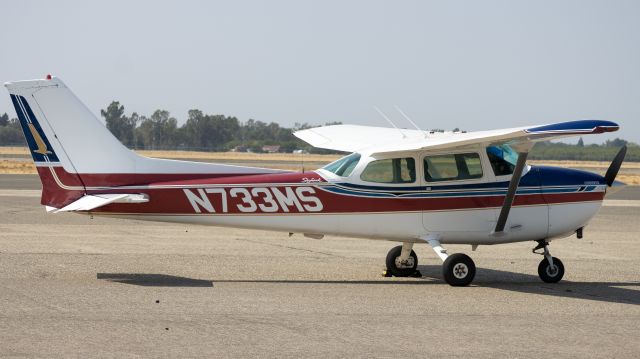 Cessna Skyhawk (N733MS)