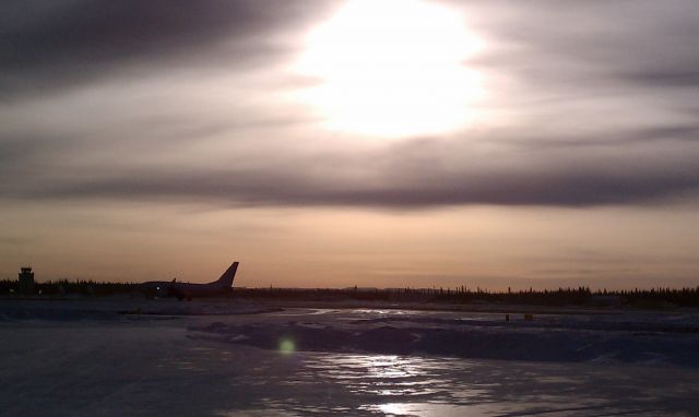 Boeing 737-700 (N959BP) - conco phillips oil field charter