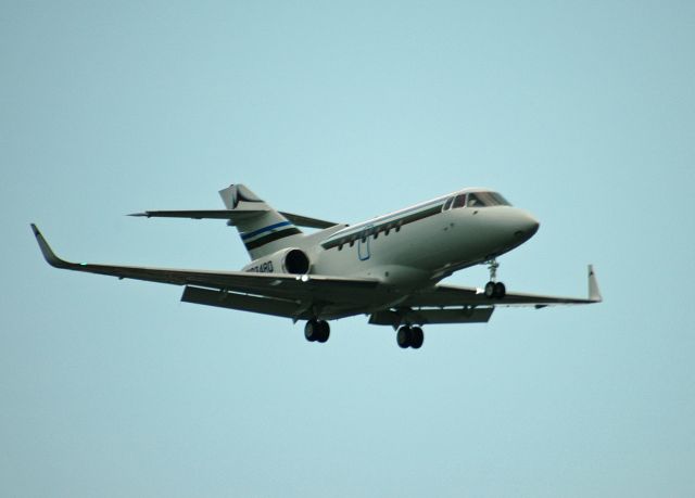 Hawker 800 (N934RD) - Raytheon Hawker 800XP (Serial: 258296) coming in for a landing at Peterborough Airport (August 24, 2018)