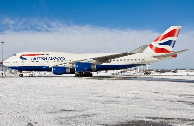 Boeing 747-400 (G-BYGG) - The Queen has arrived !