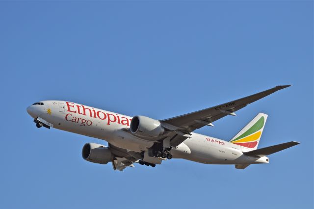 Boeing 777-200 (ET-ARK) - Boeing B777-F60 ET-ARK MSN 42034 of Ethiopian Airlines at Mexico City International Airport (03/2018).