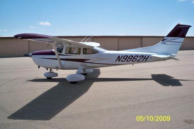 Cessna Skylane (N9862H)