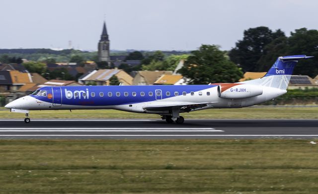 Embraer ERJ-145 (G-RJXH)