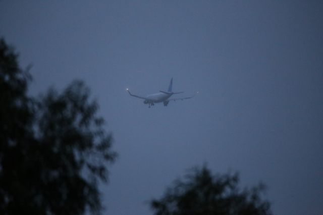 EMBRAER 175 (long wing) (N609UX)