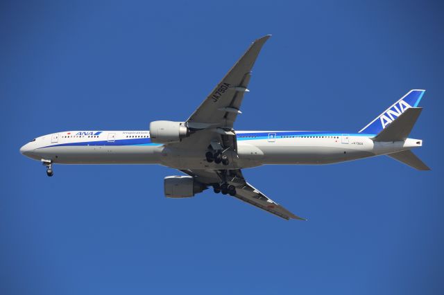 BOEING 777-300ER (JA790A)