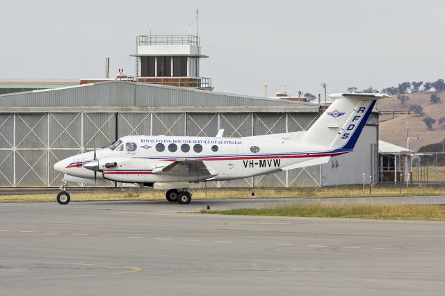 Beechcraft Super King Air 200 (VH-MVW) - Royal Flying Doctor Service (VH-MVW) Beechcraft Super King Air B200C at Wagga Wagga Airport.