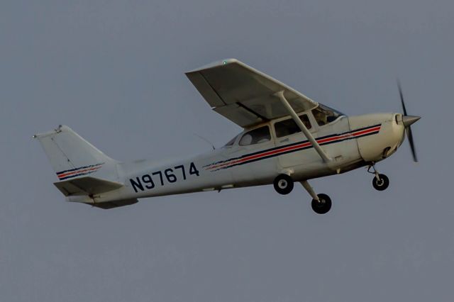 Cessna Skyhawk (N97674)