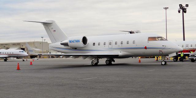 Canadair Challenger (N147HH)