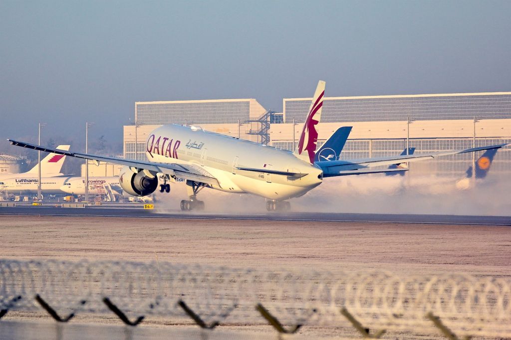 BOEING 777-300ER (A7-BED)