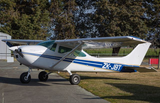 Cessna Skylane (ZK-JBT)