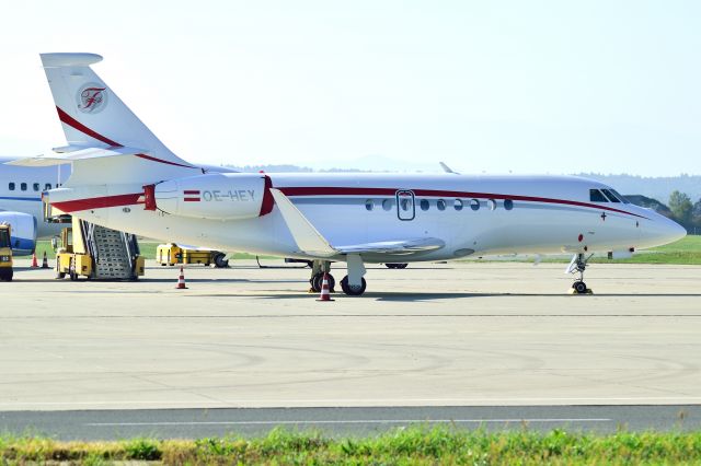 Dassault Falcon 2000 (OE-HEY) - Graz  -  OE-HEY  -  Dassault Falcon-2000LXS  -  14-10-2017