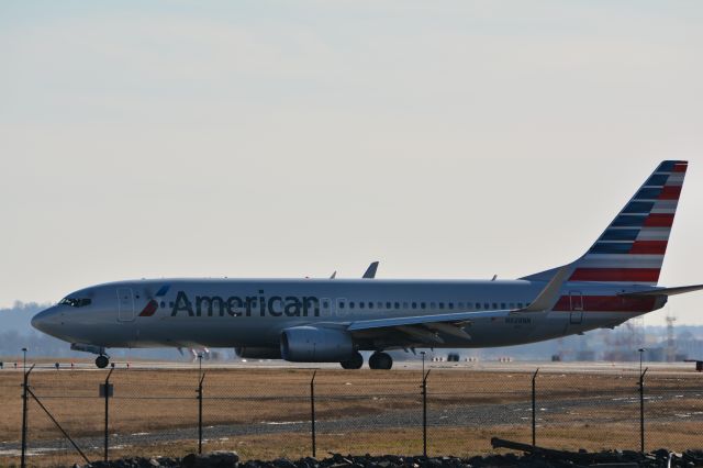 Boeing 737-800 (N928NN)