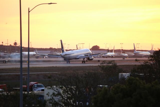 Airbus A321 (N969JT)