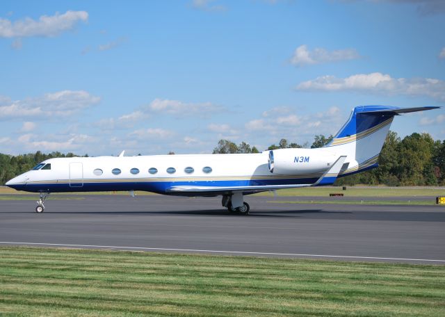 Gulfstream Aerospace Gulfstream V (N3M) - 3M COMPANY at KJQF - 10/23/13