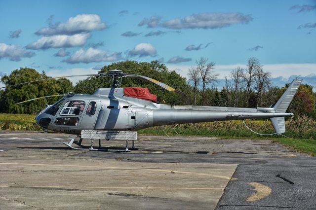 Eurocopter AS-350 AStar (C-FPHY)