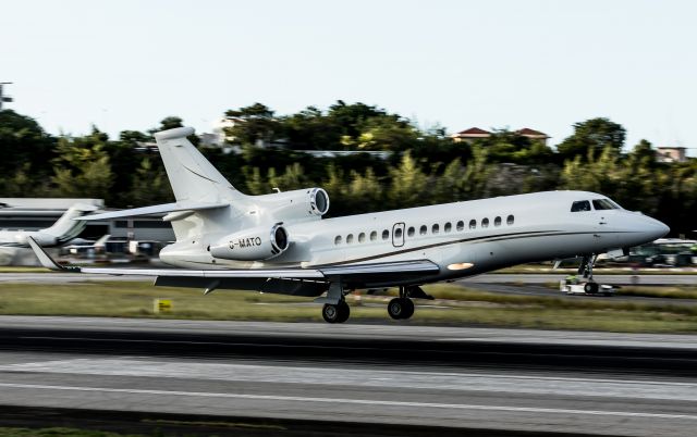 Dassault Falcon 7X (G-MATO)