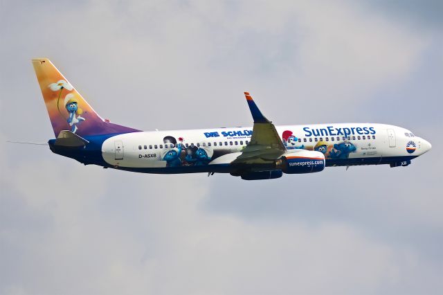 Boeing 737-800 (D-ASXB)