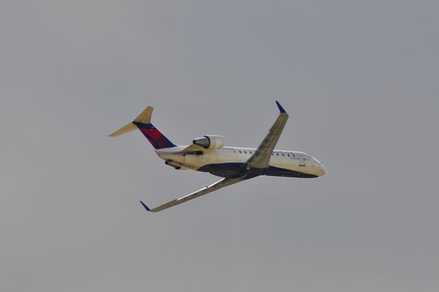 Canadair Regional Jet CRJ-100 (N721CA) - Delta Connection Canadair Regional Jet CRJ-100ER N721CA leaving Detroit