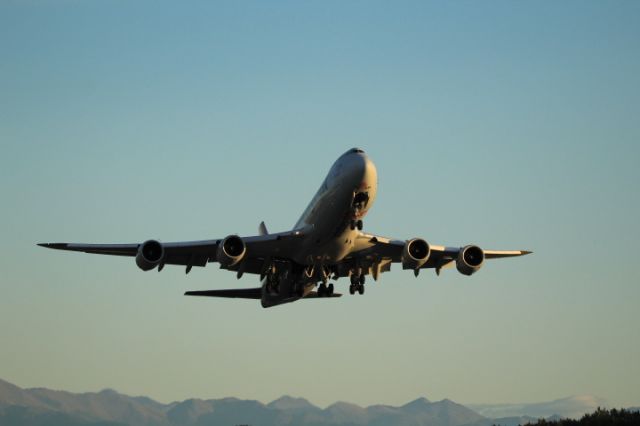 Boeing 747-200 — - Takeoff runway 33