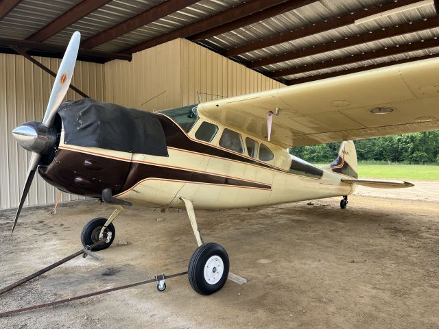 Cessna LC-126 (N195FY)