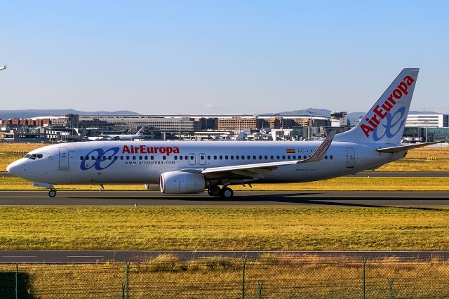 Boeing 737-800 (EC-LXV)