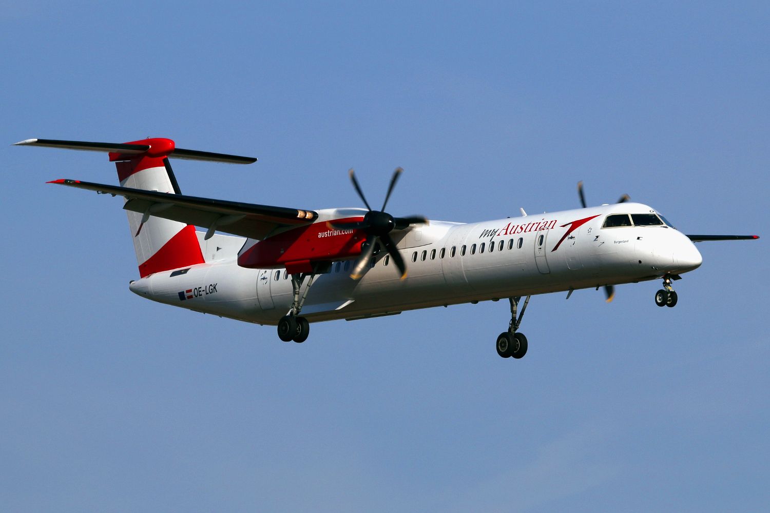 de Havilland Dash 8-400 (OE-LGK)
