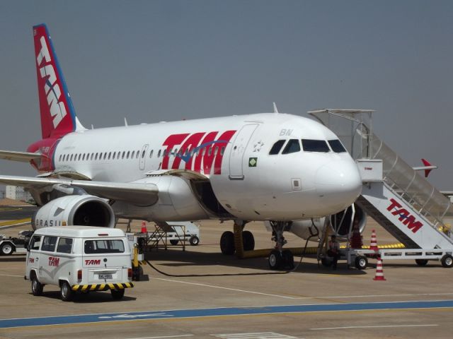 Airbus A319 (PR-MBN)