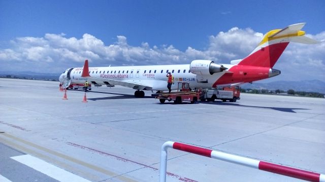 Bombardier CRJ-1000 (EC-LJR)