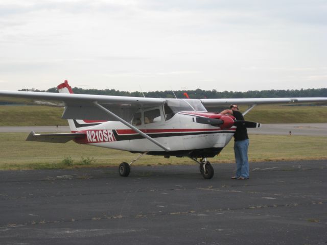 Cessna Centurion (N210SR)