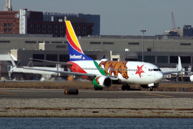 Boeing 737-700 (N943WN) - California One