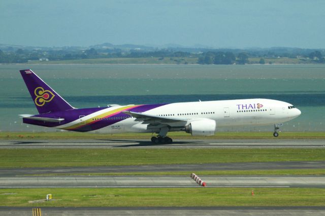 Boeing 777-200 (HS-TJV) - Departing Auckland to Bangkok