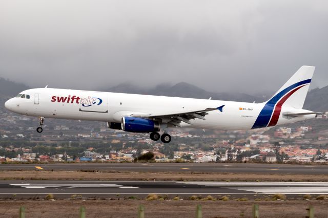 Airbus A321 (EC-OHH) - Primer modelo A321 para Swiftair, primer vuelo comercial como cargo y primera visita al aeropuerto de Tenerife Norte