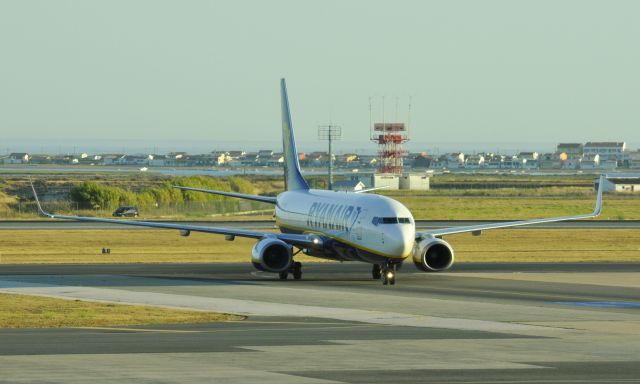 Boeing 737-700 (EI-DCY) - Ryanair Boeing 737-8AS(WL) EI-DCY landed in Faro