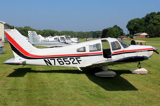 Piper Cherokee (N7652F)