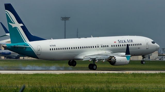 Boeing 737 MAX 8 (N1784B) - BOE208 arriving on runway 16, just a bit gusty today. This will be 9V-MBH if delivered.