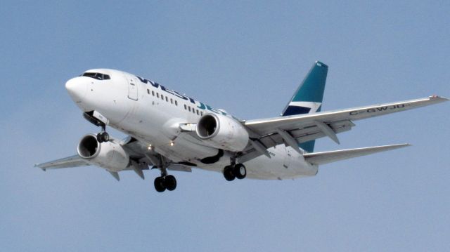 BOEING 737-600 (C-GWJU)