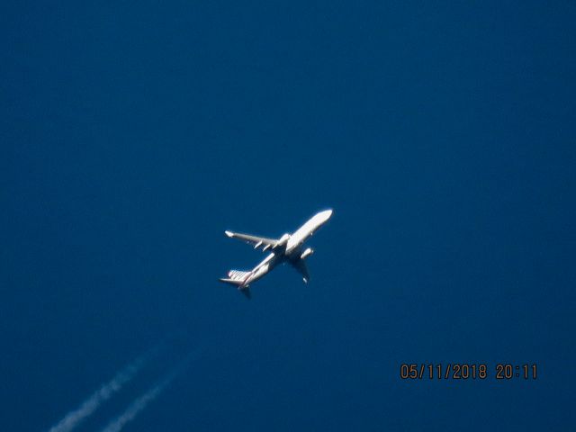 Boeing 737-800 (N869NN)