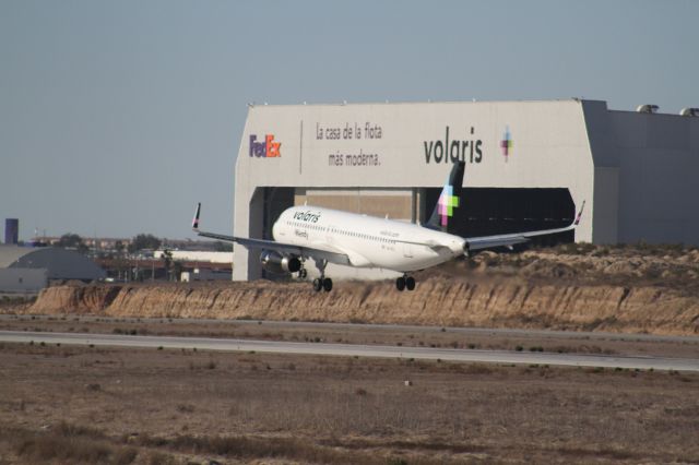 Airbus A320 (XA-VLL) - FINAL APPROACH 27 MMTJ