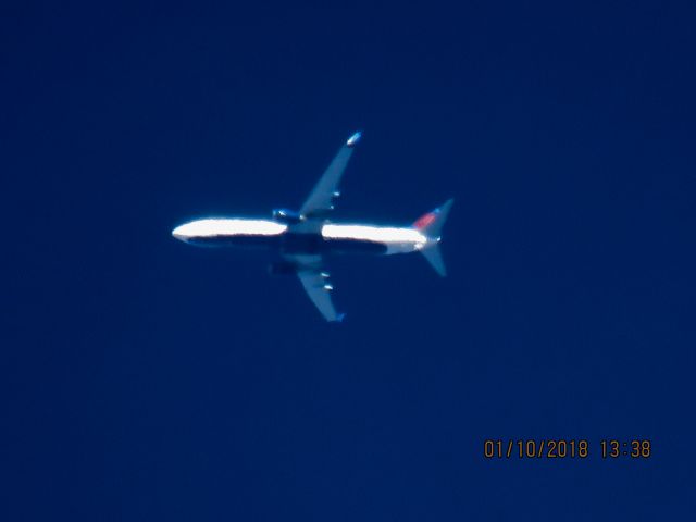 Boeing 737-900 (N807DN)