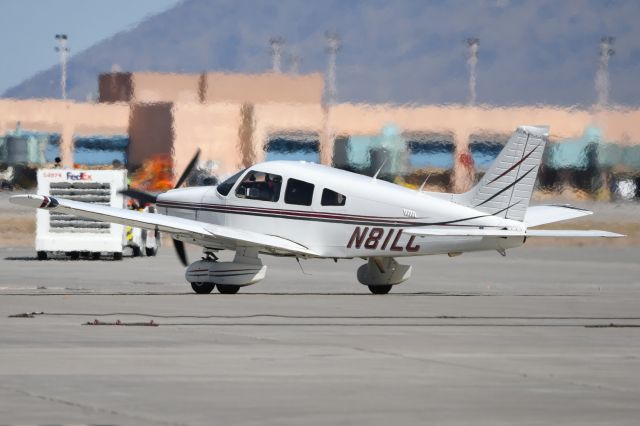 Piper Cherokee (N81LC)