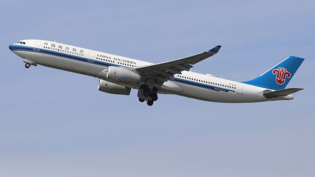 Airbus A330-300 (B-300U)