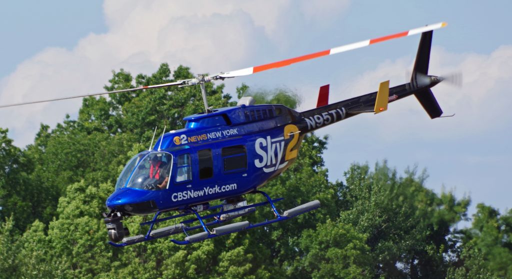 Bell JetRanger (N95TV) - LINDEN AIRPORT-LINDEN, NEW JERSEY, USA-JULY 13, 2022: A news helicopter from one of the local New York City television stations is seen by RF at approximately 1635 hrs.