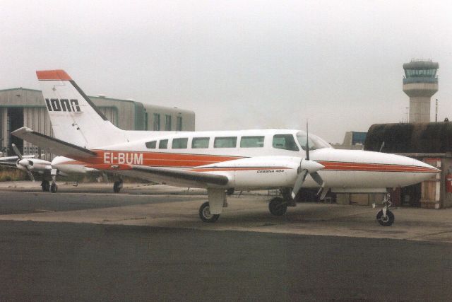 Cessna 404 Titan (EI-BUM) - Seen here in Aug-93.br /br /Since reregistered TL-ACB.