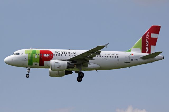 Airbus A319 (CS-TTP)