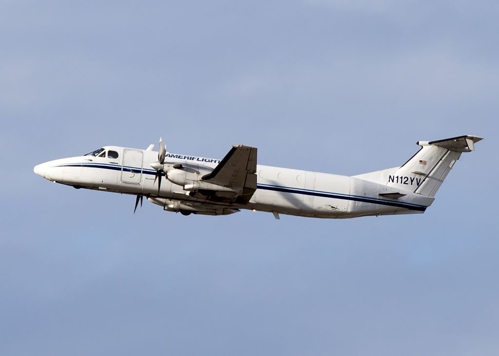 Beechcraft 1900 (N112YV)