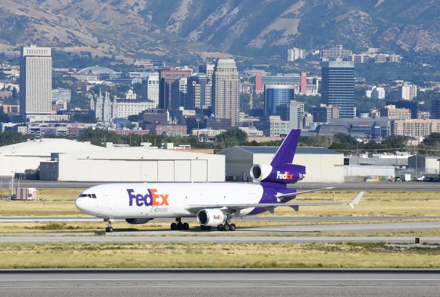 Boeing MD-11 (N613FE)