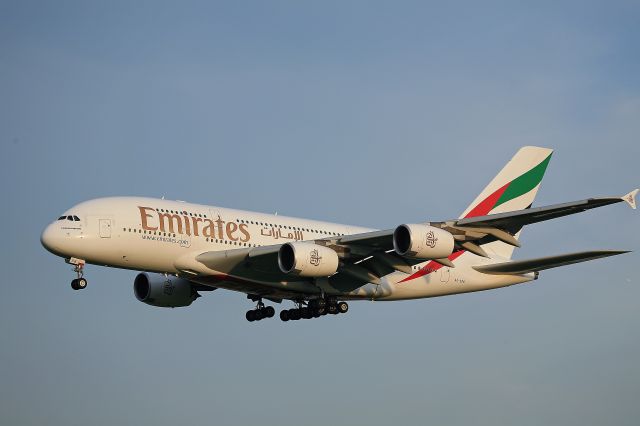 Airbus A380-800 (A6-EDB) - Emirates  Airbus A380-861  A6-EDB