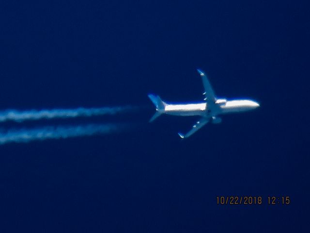 Boeing 737-900 (N61898)