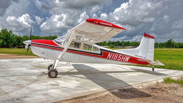 Cessna Skywagon (N185HW)