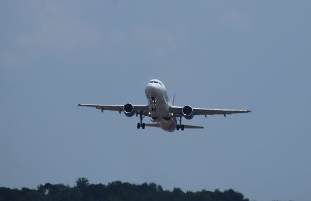 Airbus A320 (N235NV) - 4/16/23